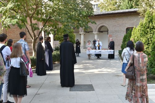 Vernisajul expoziției „Închinare Sfintei Cruci” la Muzeul Mănăstirii Antim 