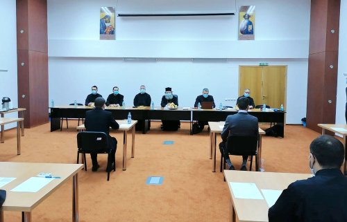 Examen de capacitate preoţească în Arhiepiscopia Bucureştilor Poza 153575