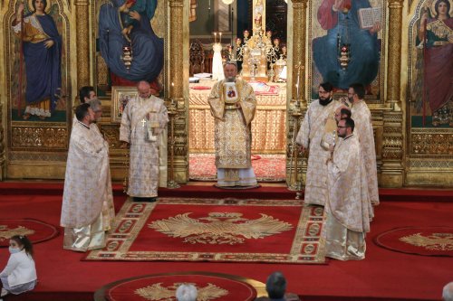 Liturghie arhierească la Catedrala Mitropolitană din Sibiu Poza 153594