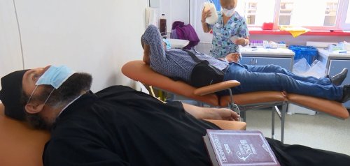 Voluntari din protopopiatele Sector 2 Capitală și Ilfov Sud au donat sânge Poza 153577