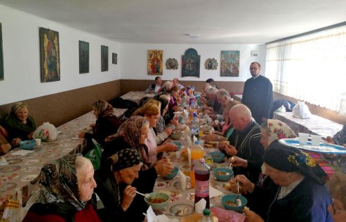 Întâlnire cu vârstnicii din grupul de cateheză  al Parohiei Pietricica-Moineşti Poza 153935