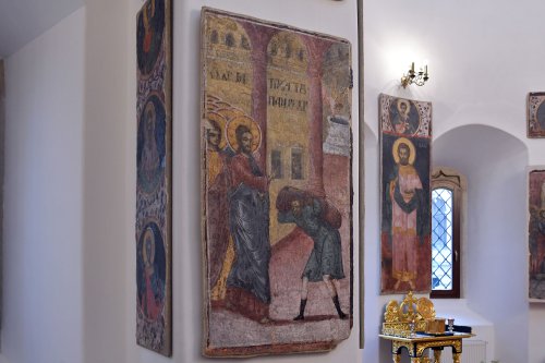 Mucenicii Serghie şi Vah, cinstiţi în biserica din incinta Palatului Cotroceni Poza 154329