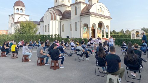 Seminar în aer liber la Parohia „Sfântul Neagoe Basarab” din Târgoviște Poza 154361
