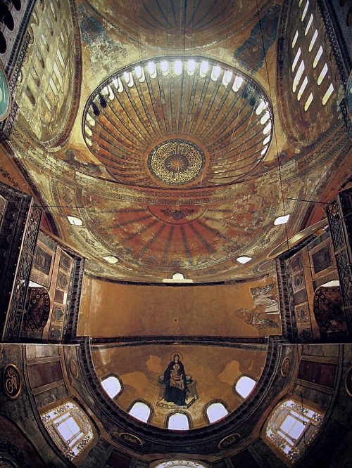Lumina catedralelor Sfintei Sofii Poza 154437