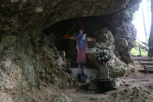 Peștera cuvioşilor din Munții Piatra Craiului Poza 154661