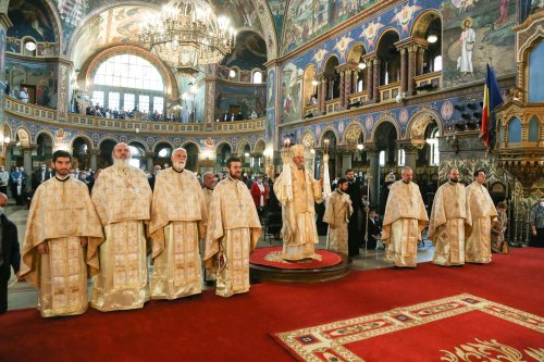 Sfânta Liturghie arhierească la Catedrala Mitropolitană din Sibiu Poza 154624