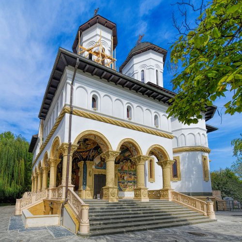 Altarele Capitalei închinate Sfintei Cuvioase Parascheva Poza 154760