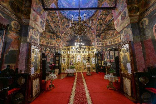 Altarele Capitalei închinate Sfintei Cuvioase Parascheva Poza 154765
