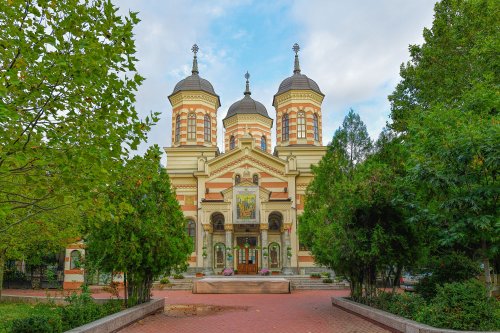 Altarele Capitalei închinate Sfintei Cuvioase Parascheva Poza 154772