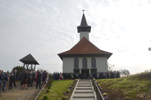 Sfințirea noii biserici din Parohia Boianu Mare, Bihor Poza 154812