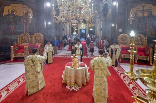 Priveghere pentru Cuvioasa Parascheva la Catedrala Patriarhală Poza 154917