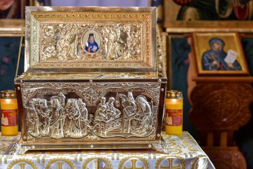 Sfințirea unei noi racle la Patriarhie pentru Mănăstirea Neamț Poza 154946