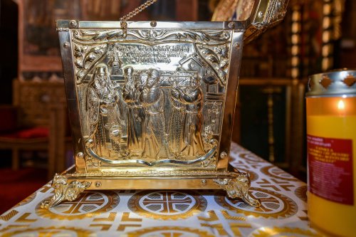 Sfințirea unei noi racle la Patriarhie pentru Mănăstirea Neamț Poza 154949