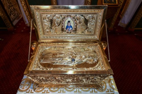 Sfințirea unei noi racle la Patriarhie pentru Mănăstirea Neamț Poza 154950