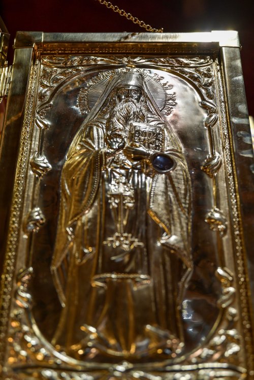 Sfințirea unei noi racle la Patriarhie pentru Mănăstirea Neamț Poza 154951