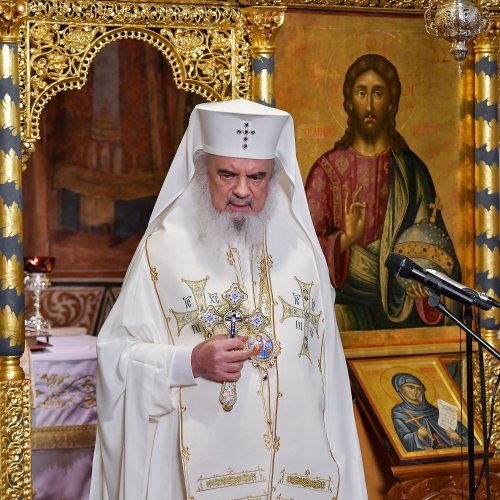 Sfințirea unei noi racle la Patriarhie pentru Mănăstirea Neamț Poza 154956