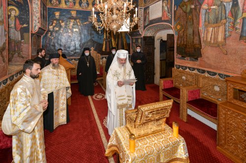 Sfințirea unei noi racle la Patriarhie pentru Mănăstirea Neamț Poza 154961