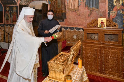 Sfințirea unei noi racle la Patriarhie pentru Mănăstirea Neamț