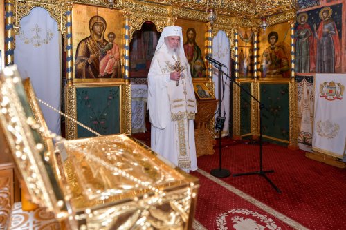 Sfințirea unei noi racle la Patriarhie pentru Mănăstirea Neamț Poza 154966