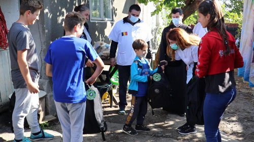 Noi acţiuni filantropice ale voluntarilor Paraclisului Catedralei Naţionale Poza 155198