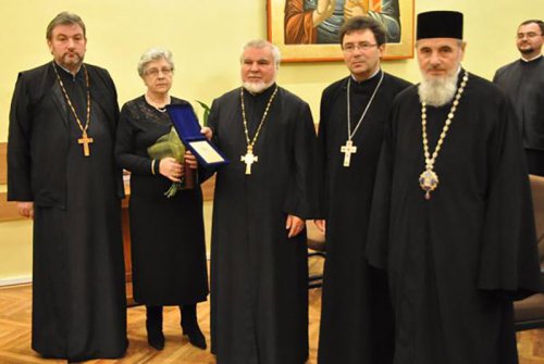 Părintele profesor Nicu Moldoveanu la împlinirea venerabilei vârste de 80 de ani Poza 155157