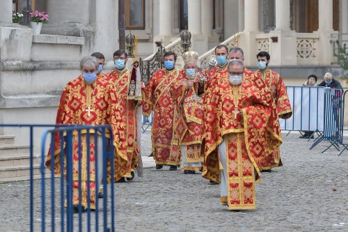 Prinos de laudă adus Mucenicului Dimitrie la Catedrala Patriarhală Poza 155687