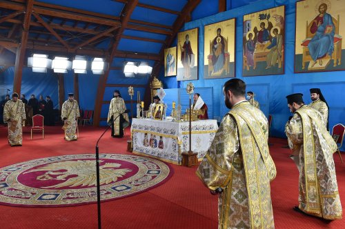 Rugăciune de seară  la Catedrala Patriarhală pentru Ocrotitorul Bucureştilor Poza 155807