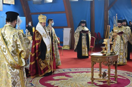 Rugăciune de seară  la Catedrala Patriarhală pentru Ocrotitorul Bucureştilor Poza 155824