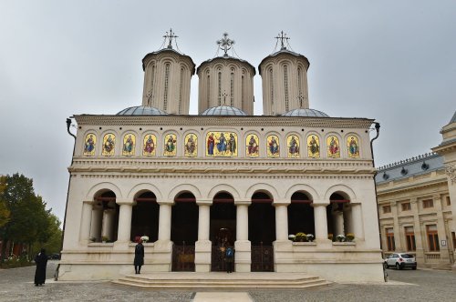 Cinstirea primului Mitropolit al Ţării Româneşti la Catedrala Patriarhală Poza 156027