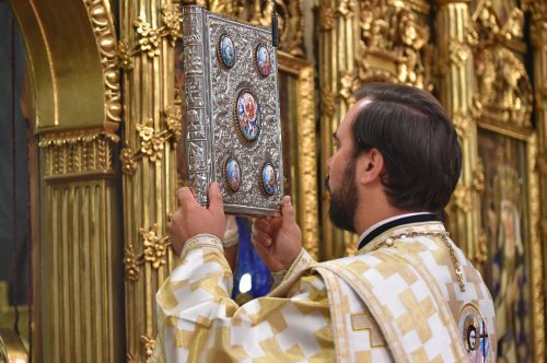 Cinstirea primului Mitropolit al Ţării Româneşti la Catedrala Patriarhală Poza 156036
