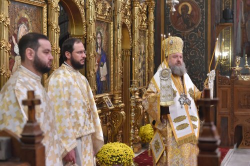 Cinstirea primului Mitropolit al Ţării Româneşti la Catedrala Patriarhală Poza 156041