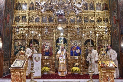 Cinstirea primului Mitropolit al Ţării Româneşti la Catedrala Patriarhală Poza 156042