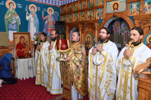 Zi de prăznuire duhovnicească la Schitul Nicolinț din Caraș Severin