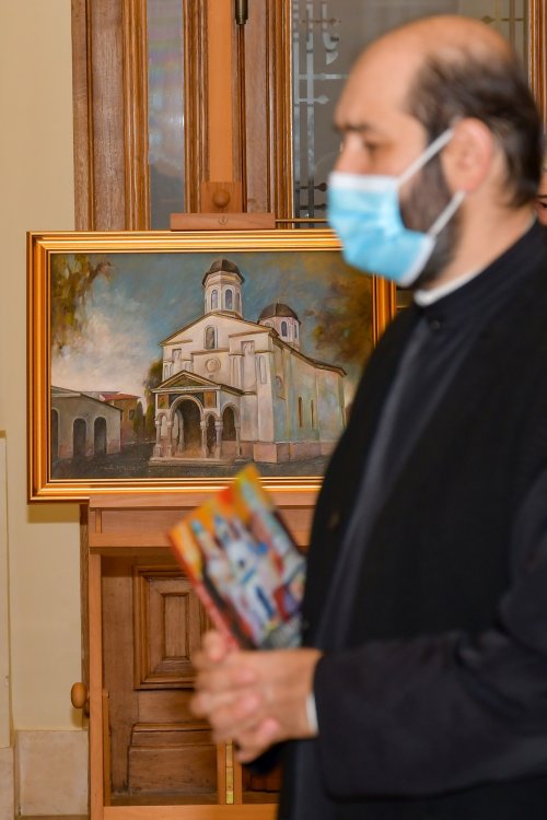 Vernisajul expoziției „Lumina spațiilor sacre” la Palatul Patriarhiei Poza 156426