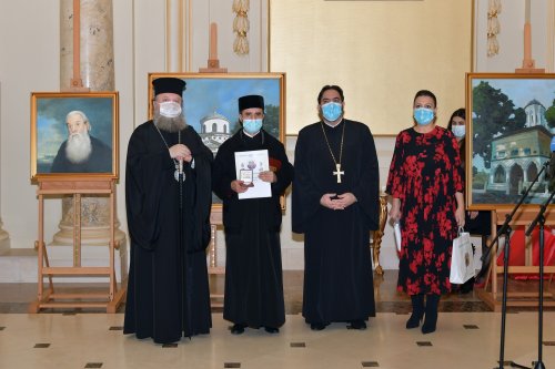 Vernisajul expoziției „Lumina spațiilor sacre” la Palatul Patriarhiei Poza 156435