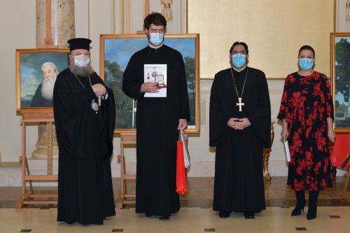 Vernisajul expoziției „Lumina spațiilor sacre” la Palatul Patriarhiei Poza 156440
