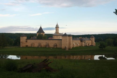 Filocalia de la Dragomirna, file de aur ale istoriei monahismului românesc Poza 157561