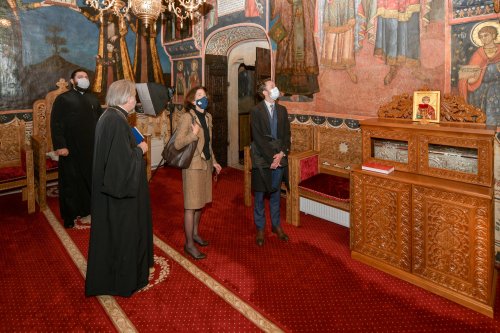 Noua ambasadoare a Franţei în vizită de prezentare la Patriarhia Română Poza 157516
