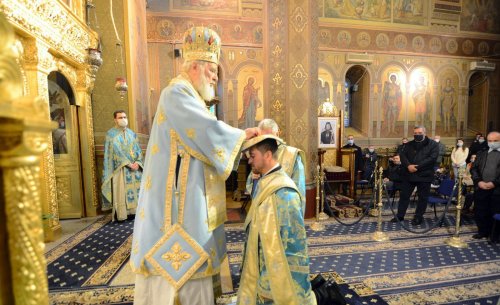 Sărbătoarea Intrării în biserică a Maicii Domnului la Târgoviște
