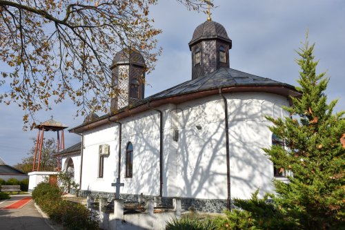 Slujire arhierească într-o biserică istorică din județul Giurgiu  Poza 157963
