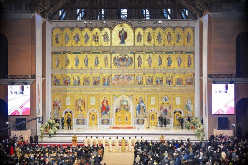 Doi ani de la sfinţirea Altarului Catedralei Naţionale Poza 158094