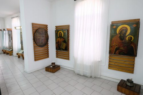Artă religioasă acasă la Nicolae Iorga  Poza 158359
