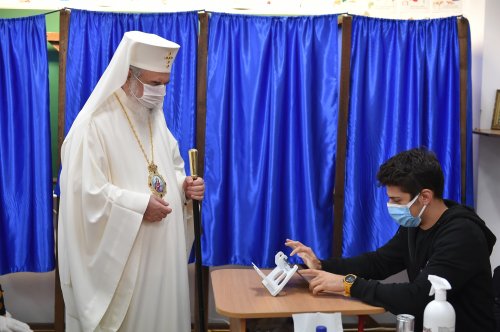Patriarhul României a votat la alegerile parlamentare 2020 în Bucureşti Poza 158984