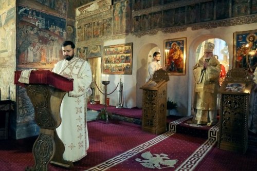 Sărbătoarea bisericii domnești din municipiul Curtea de Argeș Poza 159073