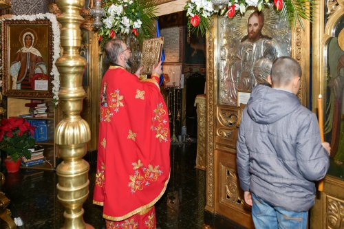 Sfânta Muceniță Filofteia sărbătorită în biserici din Capitală Poza 159055