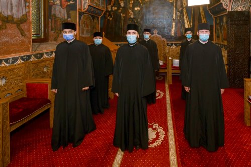 Hirotesii întru duhovnic la Reşedinţa Patriarhală Poza 159197
