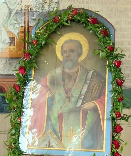 Sfântul Ierarh Nicolae a fost sărbătorit la ctitoria brâncovenească din Capitală Poza 159144