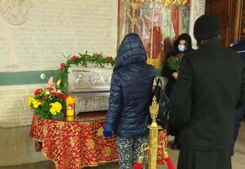 Sfântul Ierarh Nicolae a fost sărbătorit la ctitoria brâncovenească din Capitală Poza 159145