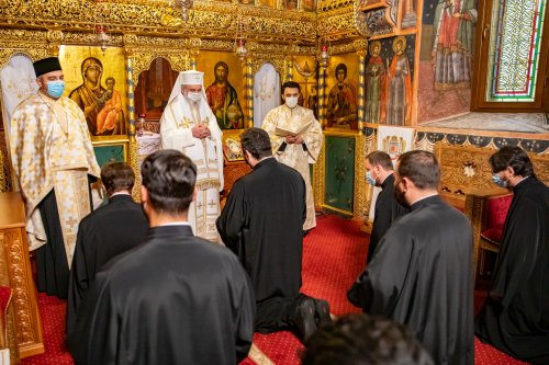 Noi preoți duhovnici pentru parohii din Arhiepiscopia Bucureștilor Poza 159330