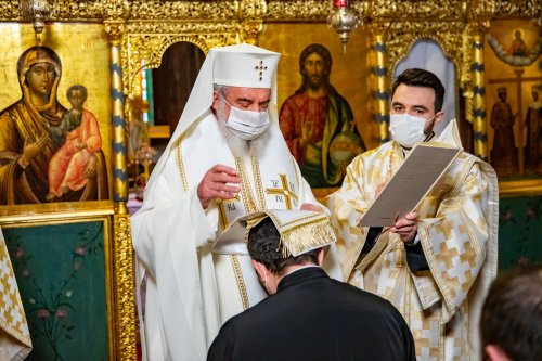 Noi preoți duhovnici pentru parohii din Arhiepiscopia Bucureștilor Poza 159333